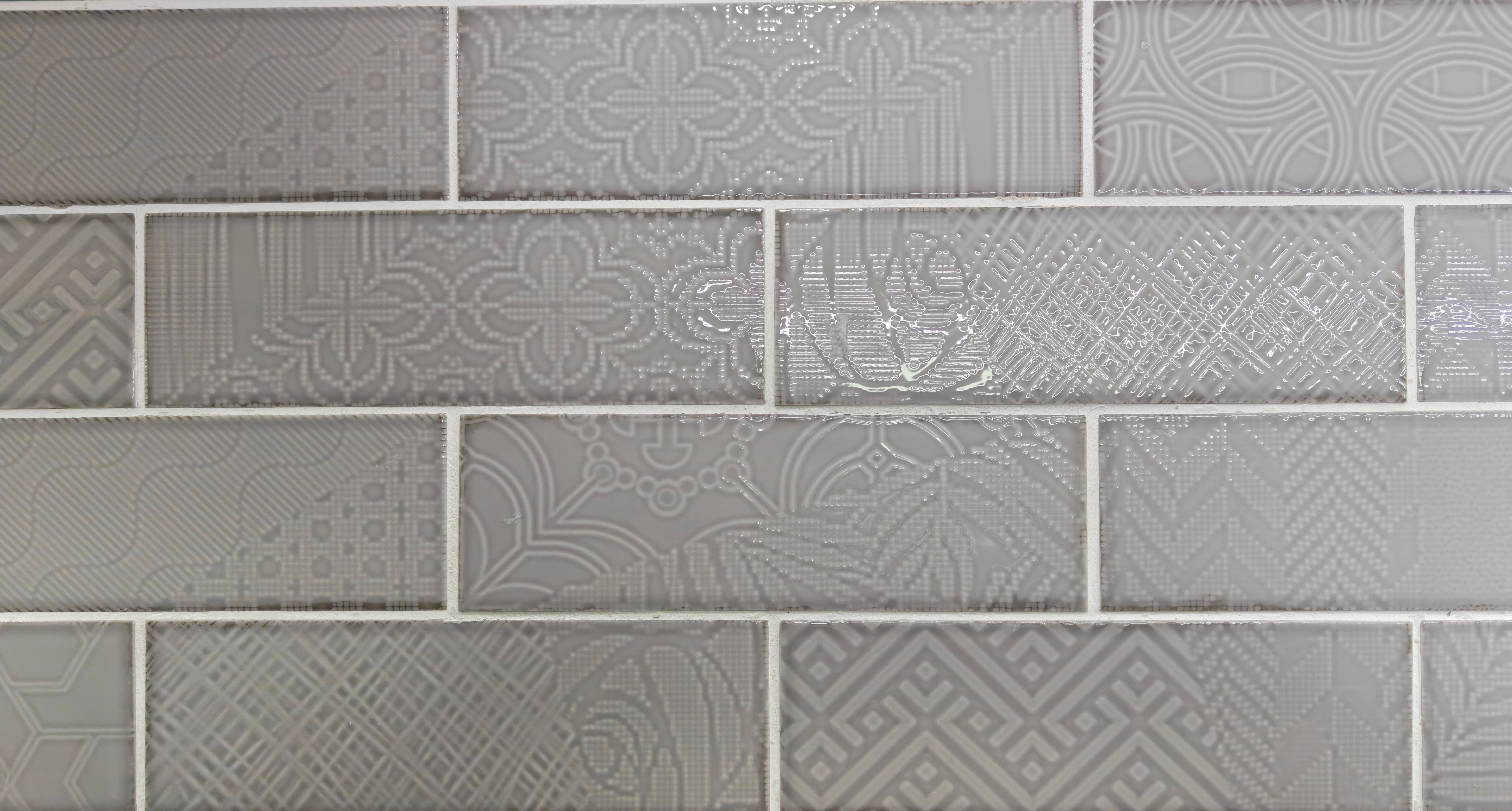 Volga Silver 7.5x22.5cm - £19.99 per M²