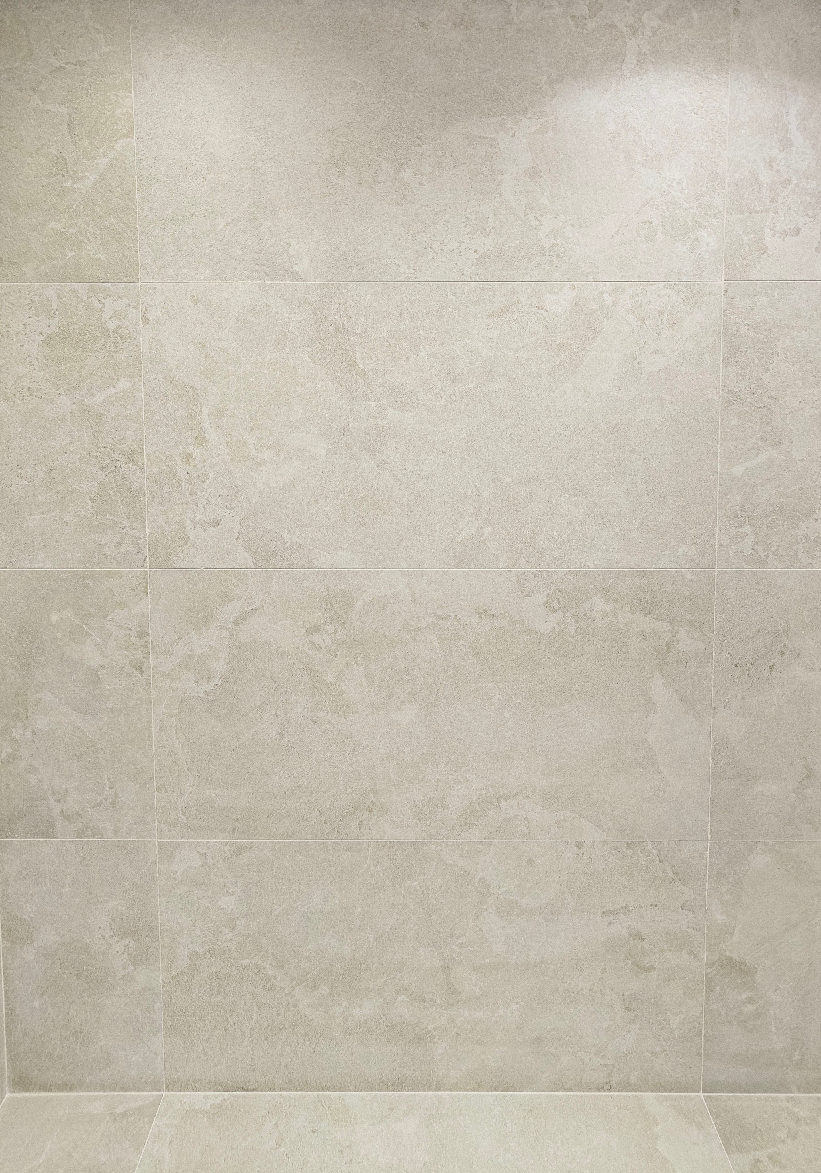Ligure Blanco 60x120cm Italian porcelain tile by Marazzi featuring warm white tones and subtle veining.