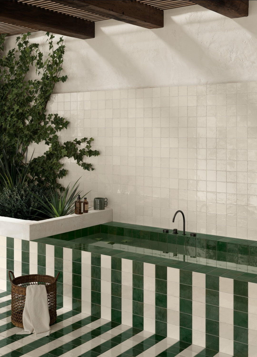 Loom White 10x10cm - £49.00 per M²