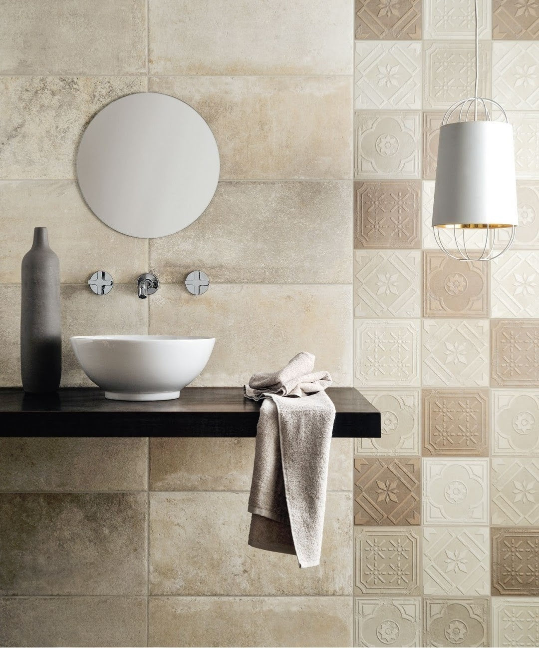 Pellier Talco porcelain tile in a stylish bathroom featuring beige and ivory tones.