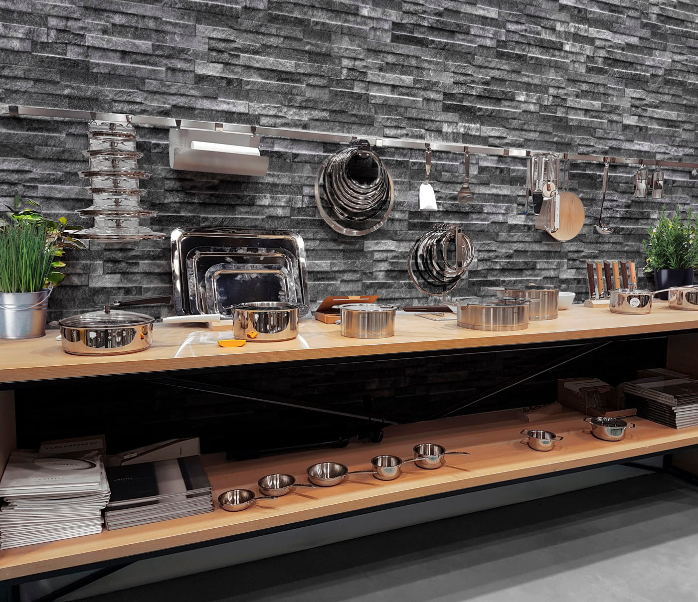 Natura Lava 16x40cm - £42.99 per M²